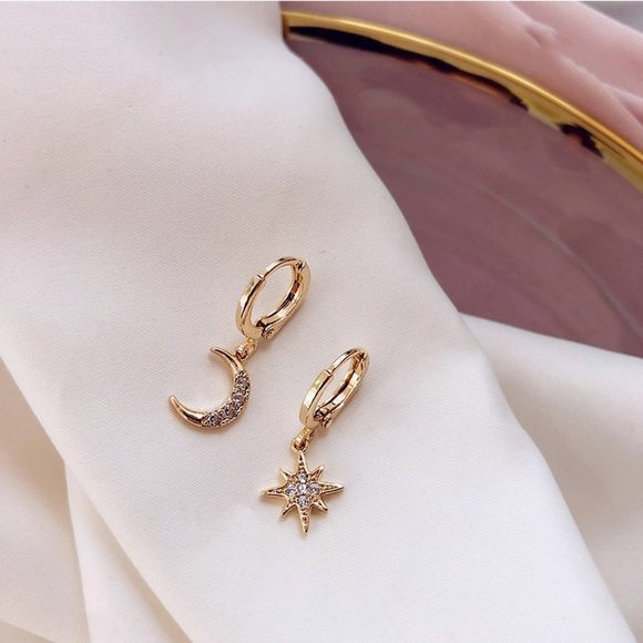 *NEW 925 Sterling Silver Diamond Moon Star Hoops - Picture 14 of 14